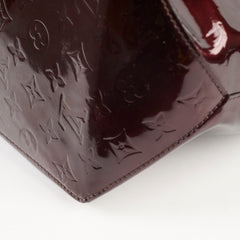 Louis Vuitton Bellevue GM Amarante Vernis + Bag Charm
