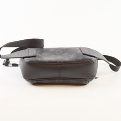 Louis Vuitton Mens Eclipse Bumbag Black