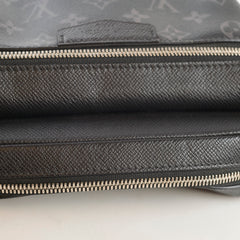 Louis Vuitton Mens Eclipse Bumbag Black