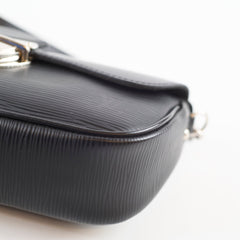 Louis Vuitton Montaigne Clutch Black
