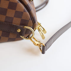Louis Vuitton Pochette Metis Reverse Monogram