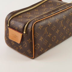 Louis Vuitton Dopp Kitt Monogram