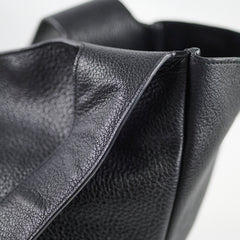 Saint Laurent Le 5 A 7 Bea Leather Tote Black