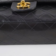Chanel vintage small classic flap black