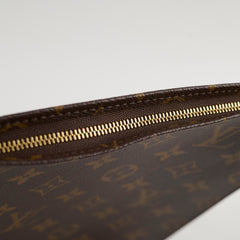 Louis Vuitton Toiltery 26 Monogram Canvas