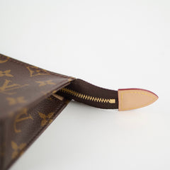 Louis Vuitton toiletry 15 monogram Pouch Clutch