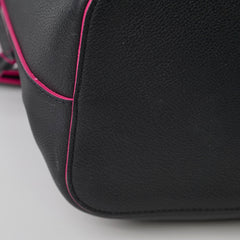 Louis Vuitton Lock Me Bucket Bag Black/Fuschia