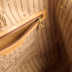 Louis Vuitton Neverfull MM Monogram