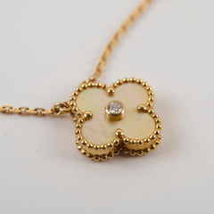 Van Cleef & Arpels Vintage Alhambra Holiday Limited Edition Pendant Yellow Mother Of Pearl 2018