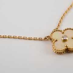 Van Cleef & Arpels Vintage Alhambra Holiday Limited Edition Pendant Yellow Mother Of Pearl 2018