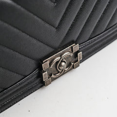 Chanel Caviar Old Medium Boy Black