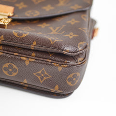 Louis Vuitton Pochette Metis Monogram