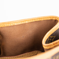 Louis Vuitton Batignolles Monogram Vertical Tote