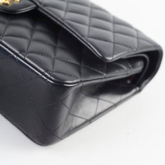 Chanel M/L Classic Flap Lambskin Black - 2026