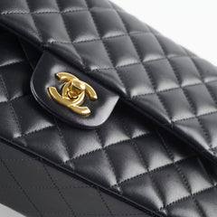 Chanel M/L Classic Flap Lambskin Black - 2026