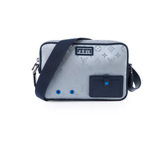 Louis Vuitton Alpha Messenger Satellite