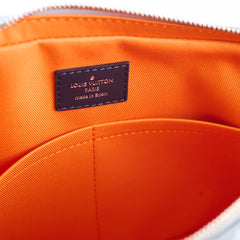 Louis Vuitton Alpha Messenger Satellite