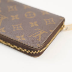 Louis Vuitton Monogram Canvas Zippy Wallet