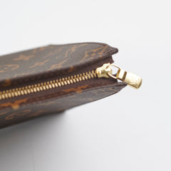 Louis Vuitton toiletry 19 Monogram