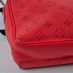 Louis Vuitton Taigarama Men's Messenger Bag Red