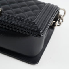 Chanel Caviar Old Medium Boy Black Series 28