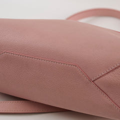 Louis Vuitton Lock Me Light Pink