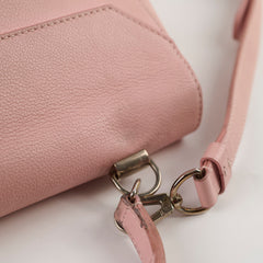 Louis Vuitton Lock Me Light Pink