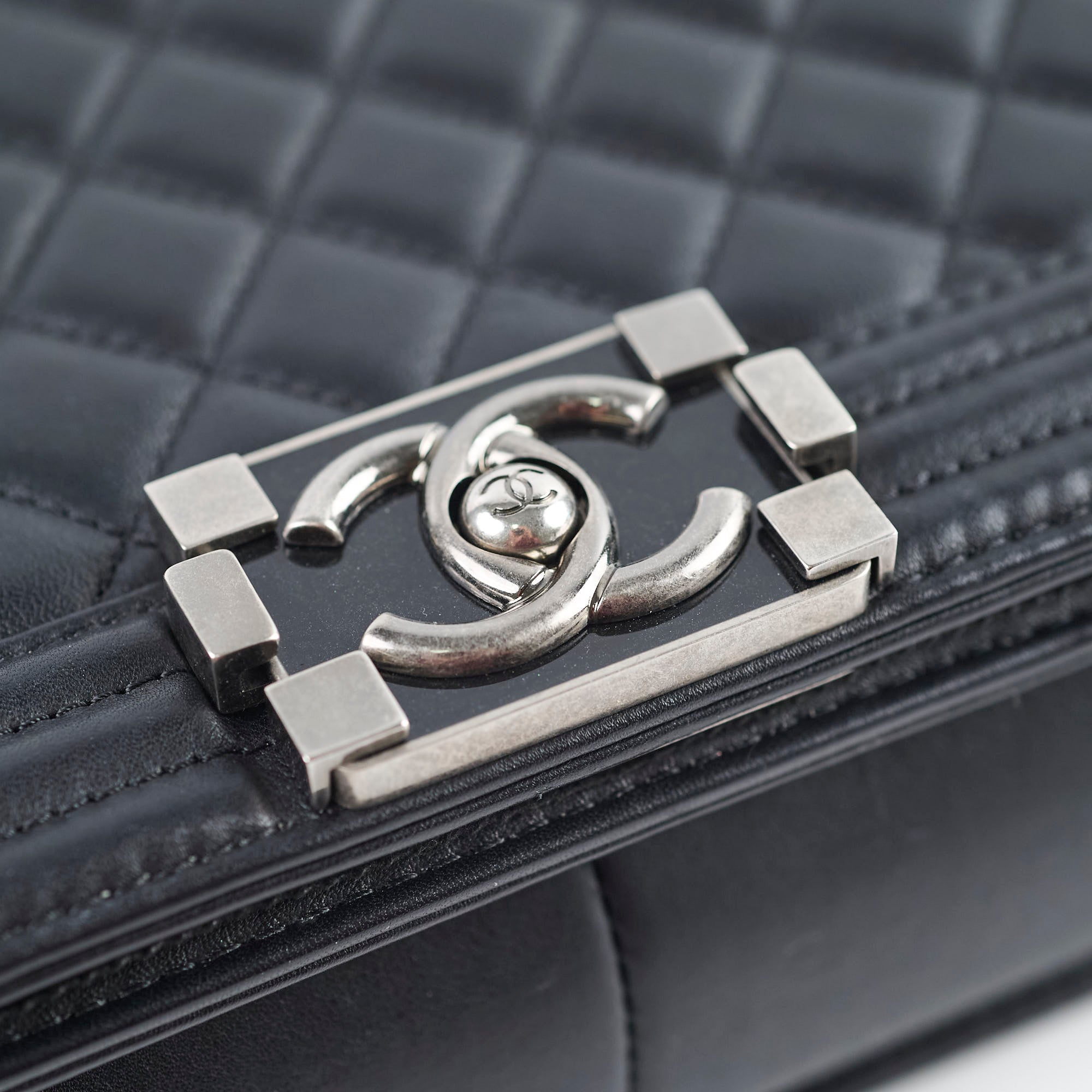 Premium croc-pattern accessory in classic black