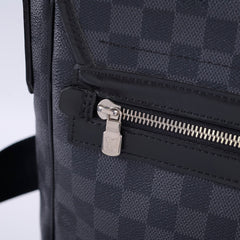 Louis Vuitton Messenger Bag Damier Graphite