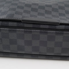 Louis Vuitton Messenger Bag Damier Graphite