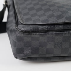 Louis Vuitton Messenger Bag Damier Graphite