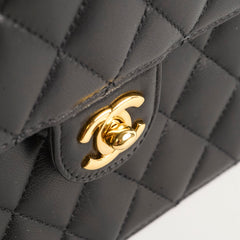Chanel Quilted chain Flap Black