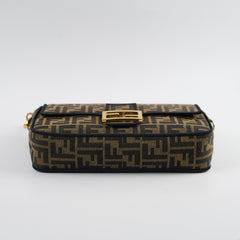 Fendi Baguette Medium Zucca