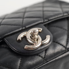Chanel Seasonal Flap Lambskin Black (13 Series)