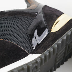 Louis Vuitton Neo Run Away Size 39 Sneakers