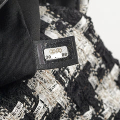 Chanel 19 Tweed Medium 2020