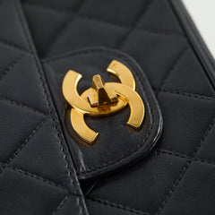 Chanel Medium Vintage Classic Double Flap Lambskin Black