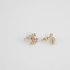 Chanel CC Logo Pearls earrings