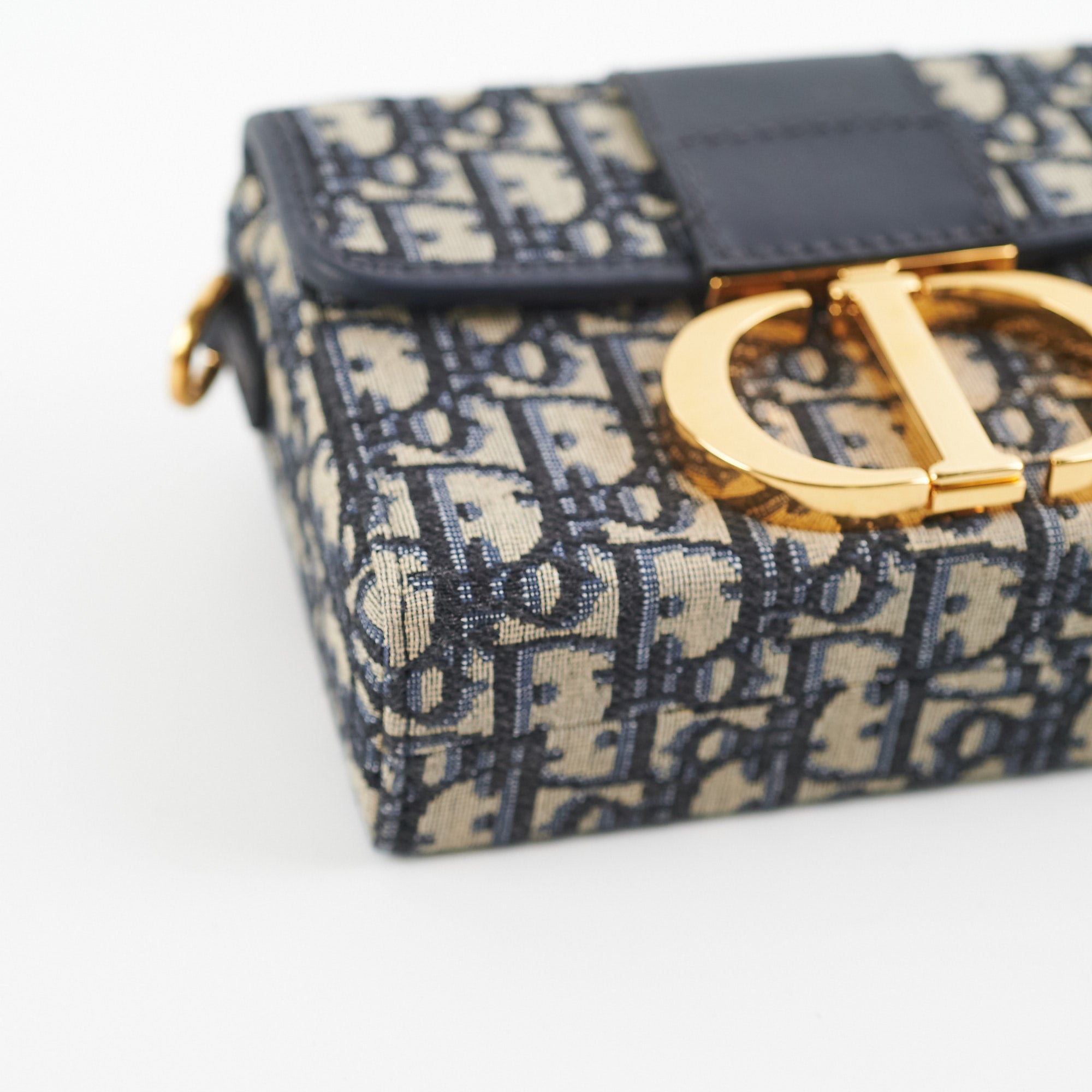CHRISTIAN DIOR Oblique 30 Montaigne Box Bag Blue 1287227