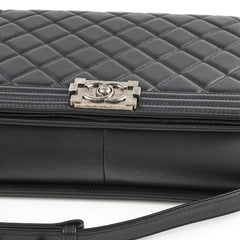 Chanel Boy Large Lambskin Black - Series 19