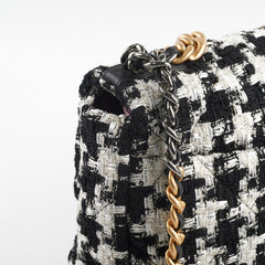 Chanel 19 Tweed Medium/Large 2020