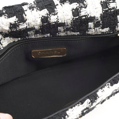 Chanel 19 Tweed Medium/Large 2020