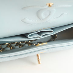 Chanel Classic Flap Medium Caviar Light Blue