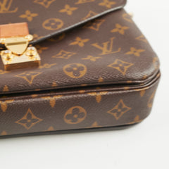 Louis Vuitton Pochette Metis Monogram