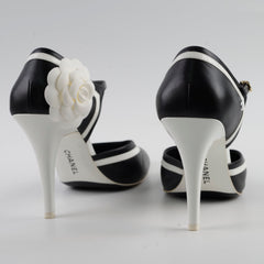 Chanel Pumps Size 41 Black/White