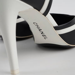 Chanel Pumps Size 41 Black/White
