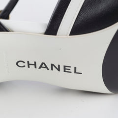 Chanel Pumps Size 41 Black/White