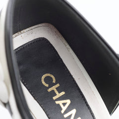 Chanel Pumps Size 41 Black/White