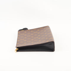 Louis Vuitton Toiletry Pouch 26 Monogram