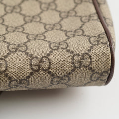 Gucci GG Surpreme Messenger Bag Beige